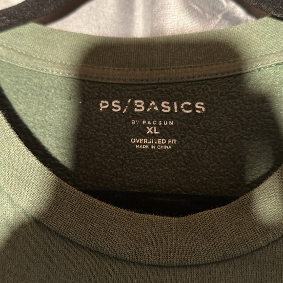 Sweatshirt - Picture 2 of 3